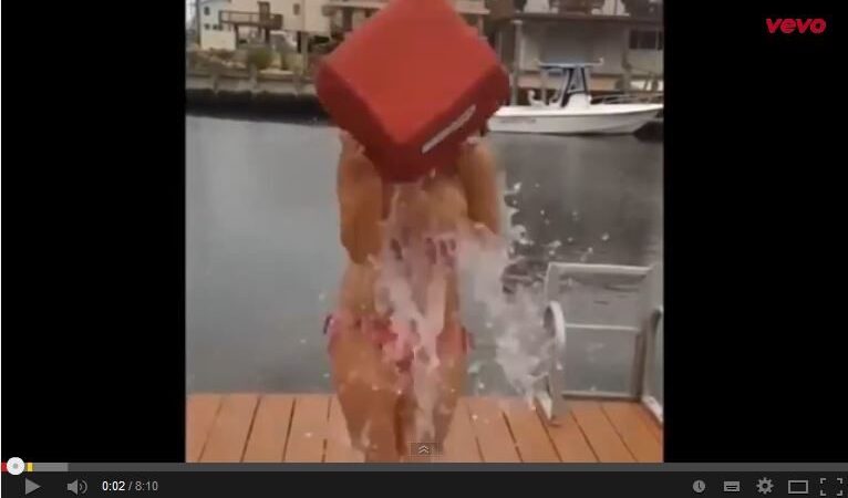 Video pusryčiai. Ledinio vandens kibiro iššūkio manija: linksmiausios nesėkmės (video)