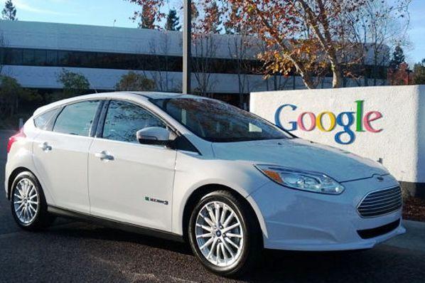 Ar „Google“ automobilis leis vairuoti akliems?