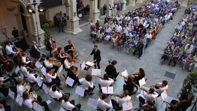 Prabangos  dvelksmas  iš  Vienos