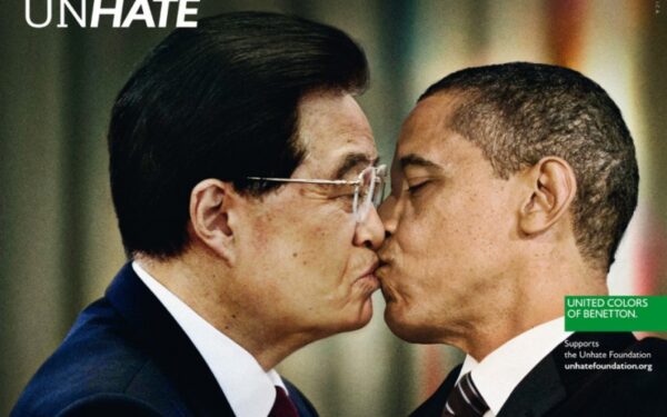 „United Colors of Benetton“ – bučiniais už taiką (Foto)