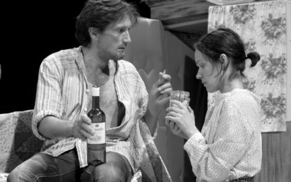 Jaunimo teatro premjera „Gupelė“: kai mylima per stipriai