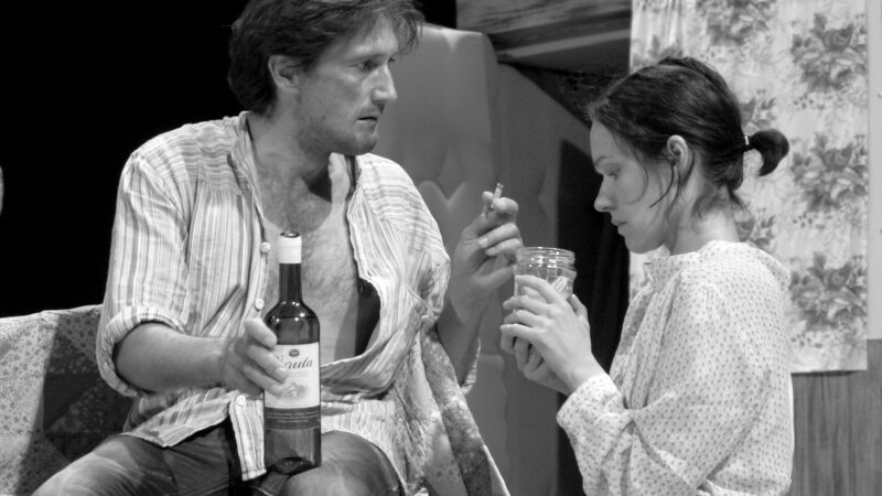 Jaunimo teatro premjera „Gupelė“: kai mylima per stipriai
