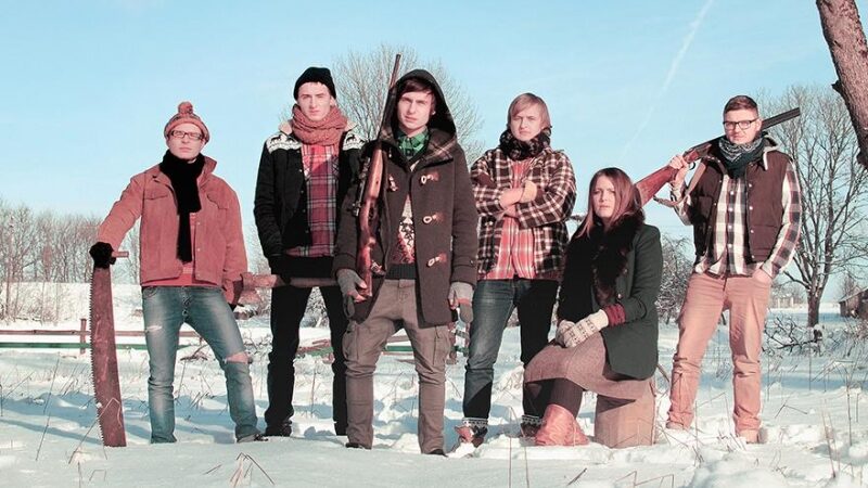 „Penktadienio DJ“ grojaraštis pagal „Colours of Bubbles“ vokalistą Julijų Aleksovą  (video, audio)