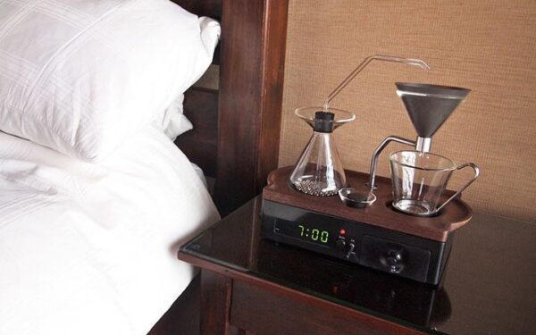 Daiktų pusryčiai. Žadintuvas, pusryčiams išvirsiantis gardžios kavos (foto)