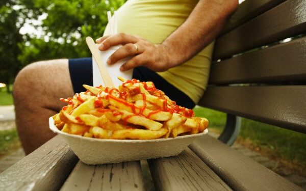 Kuo pavojingas persivalgymas?