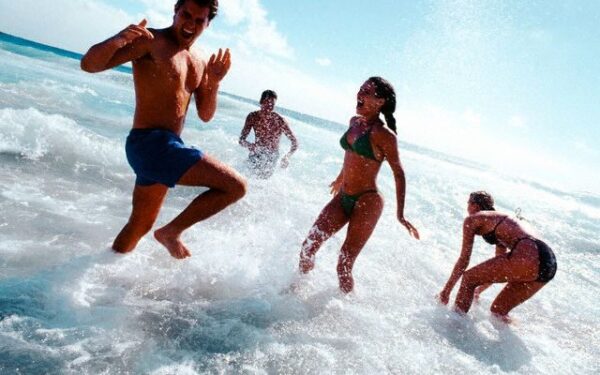 Saulės spinduliai akis ne vien džiugina, bet ir žeidžia