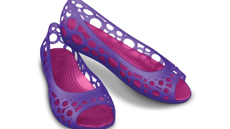 Į Lietuvą atkeliauja permatomų batelių kolekcija (Foto)