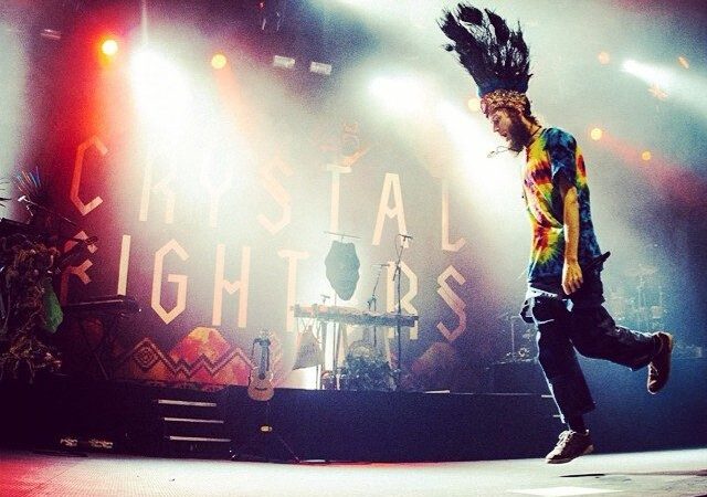 „Crystal Fighters“ po didelių sukrėtimų pagaliau šiandien nusileidžia Vilniuje