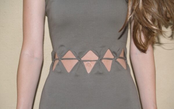 Pasidaryk pats: greitas ir paprastas būdas atnaujinti vasarinę suknelę (foto)