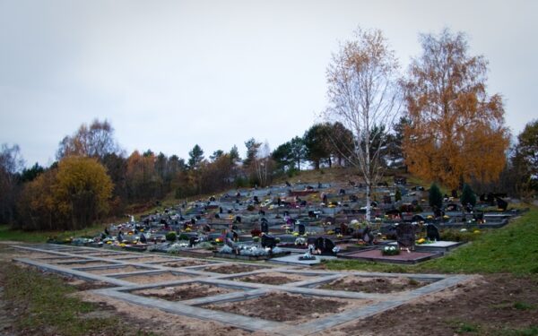Visų šventųjų diena Karveliškėse (Foto)