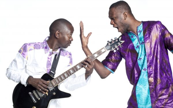 Vakarų Afrikos muzika su  prancūziško vokalo prieskoniu