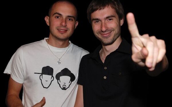 „Penktadienio DJ“: į gimtadienį kartu su broliais „Deep Inc“