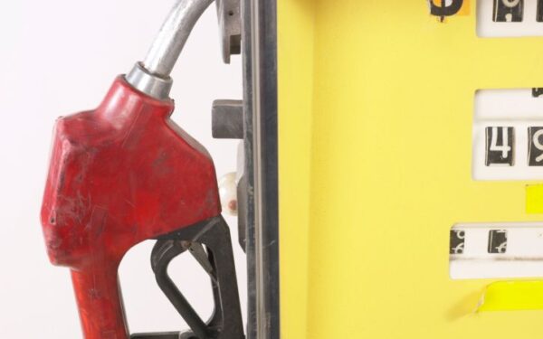 Degalinėse sukčiai ieško patiklių vairuotojų