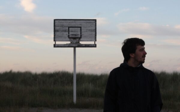 Naujausia LNDT premjera „Demokratija“ – apie kenkėjus ir naikintojus