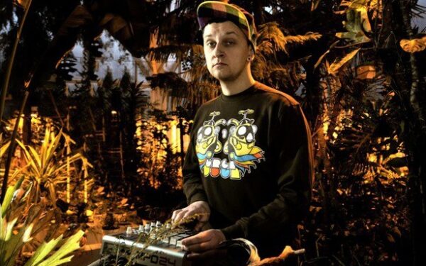 Urbanistinio Avangardo Bendruomenė užgrobia „Zip FM”