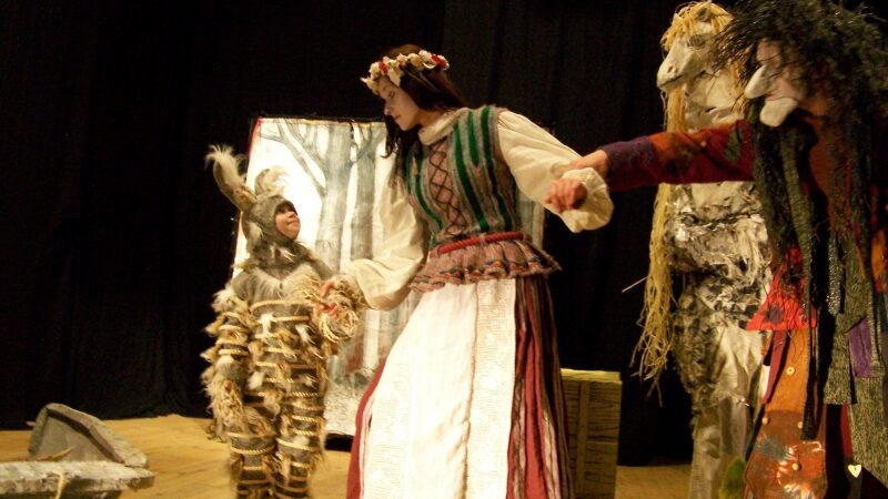 Premjera vaikams „Elenytė ir Kiškis brolis narsuolis“