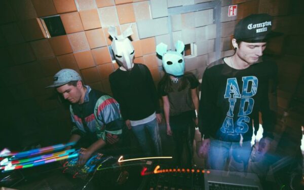 Penktadienio DJ: „dewforanimals“ visų žvaigždžių naktis