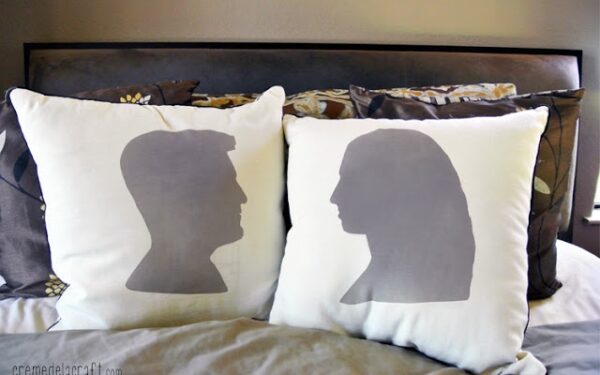 Pasidaryk pats. Pagalvės su jo ir jos profiliais