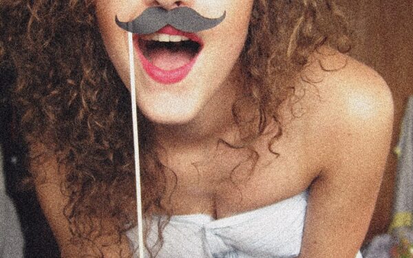 Konkurso „Augink, fotografuok ūsus ir laimėk snieglentę“ dalyvė Dovilė