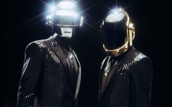 Muzikiniuose pusryčiuose skaičiuojame dienas iki naujausio grupės „Daft Punk“ albumo pasirodymo (video)