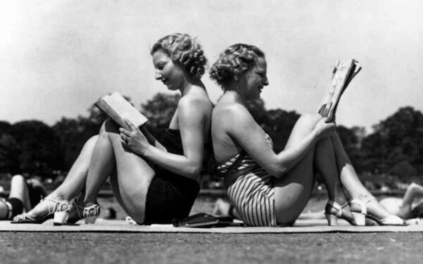 Apie ką moterys meluoja draugėms?