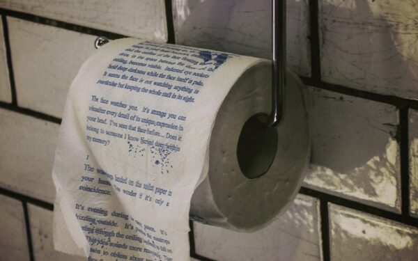 Daiktų pusryčiai. Tualetinio popieriaus siaubo istorija (foto)
