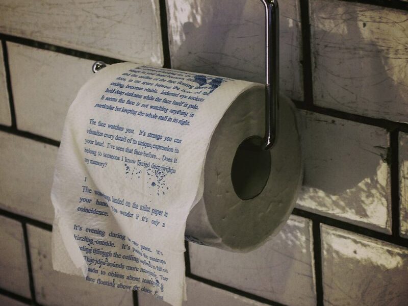 Daiktų pusryčiai. Tualetinio popieriaus siaubo istorija (foto)