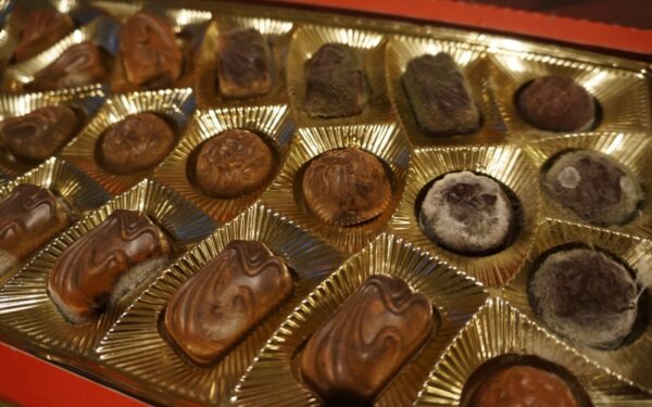 Skaitytojos laiškas: prie kavos supeliję saldainiai (foto)