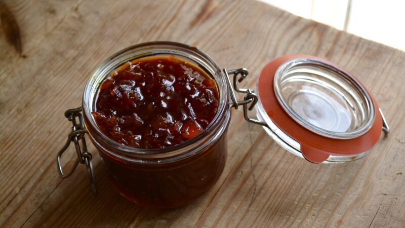 Sekmadienio receptas. Prancuziška svogūnų uogienė