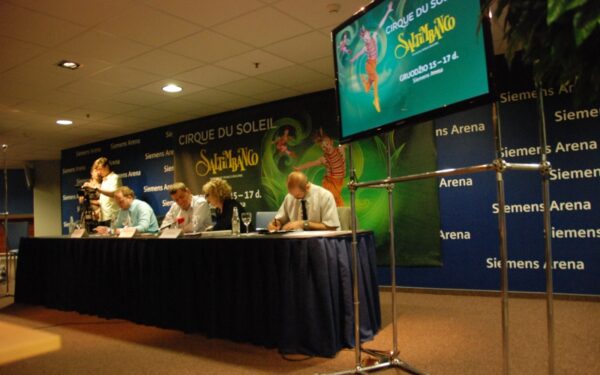 „Cirque du Soleil“ – už „Metallicos“ koncertą brangesnis šou (Video)