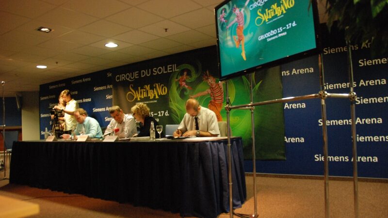 „Cirque du Soleil“ – už „Metallicos“ koncertą brangesnis šou (Video)