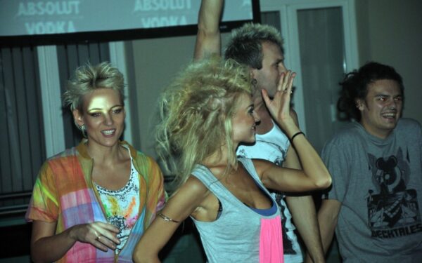 Studijos „UFF“ gimtadienyje kirpėjai ir šukavo, ir šokdino (Foto)