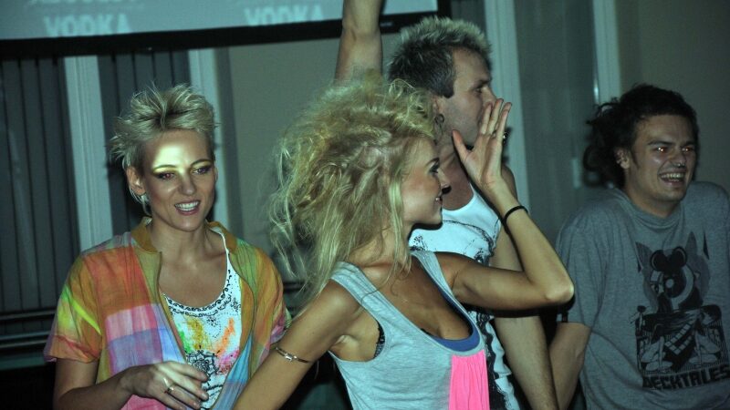 Studijos „UFF“ gimtadienyje kirpėjai ir šukavo, ir šokdino (Foto)