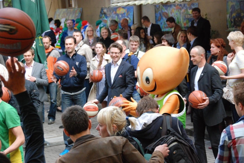 Už „Eurobasket“ 100-dienio suvenyrą - 5 tūkst. litų (Foto)