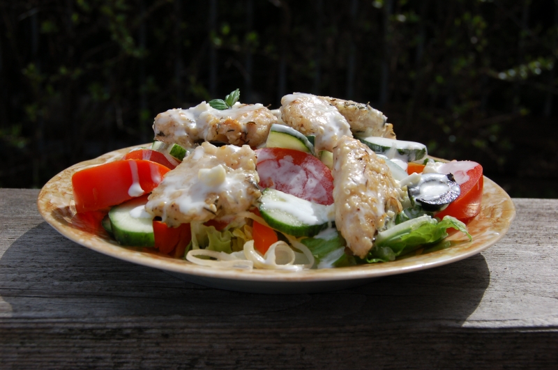 Sekmadieninis Jurgos receptas: sočiosios salotos su šilta vištiena