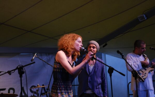 Alina Orlova pristato trikalbę dainą ex  „5Nizza“ lyderiu