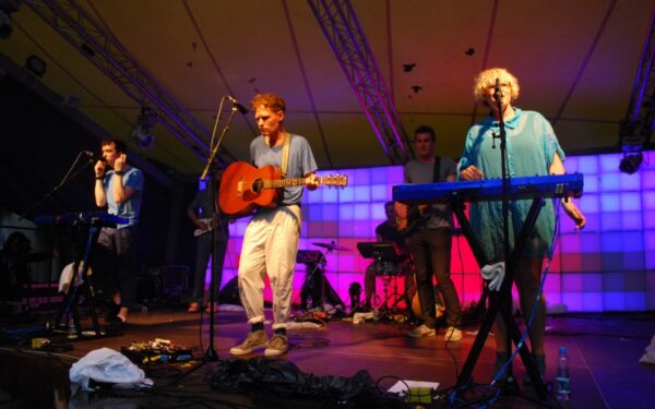 „Architecture in Helsinki“ koncertas: daug lietaus ir dar daugiau gerbėjų (Foto)