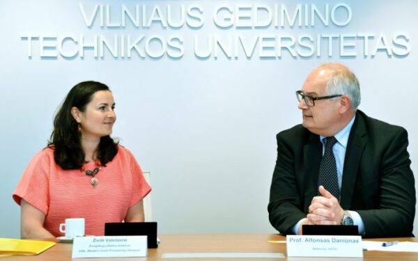 VGTU ir tarptautinė įmonė imasi spręsti jaunimo įsidarbinimo problemą