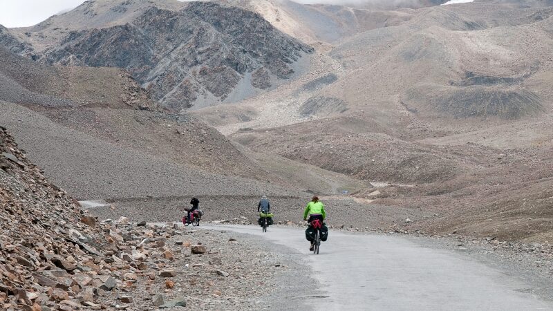 Kelionė dviračiais per Himalajus perkelta į filmą, kuris netrukus pasieks žiūrovus