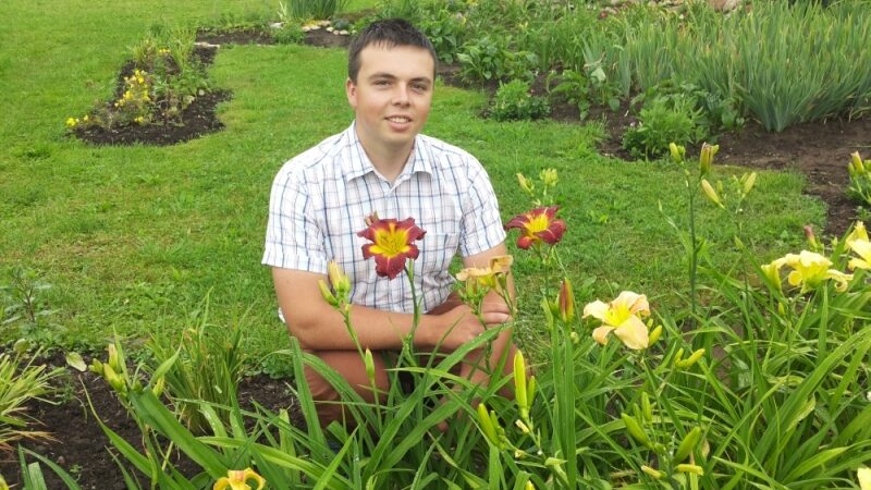 Jaunasis mokslininkas Edvinas Misiukevičius įregistravo paties išveistą gėlę „Mitsu“