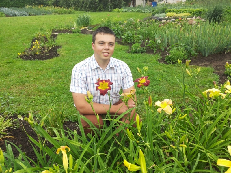 Jaunasis mokslininkas Edvinas Misiukevičius įregistravo paties išveistą gėlę „Mitsu“