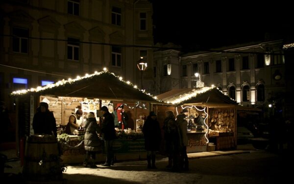 Vilniuje jau šurmuliuoja Kalėdų miestelis