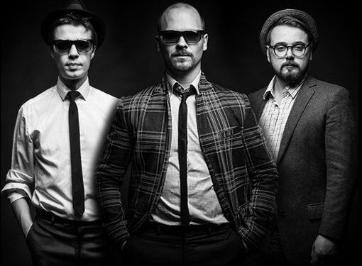 Audrius Bružas sukūrė Jazzu pašiepiančią dainą „Kiaunės ir urodai, neikit į mano koncertus“