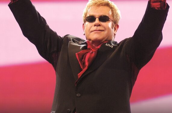 Į Lietuvą atvyksta seras Elton‘as John‘as