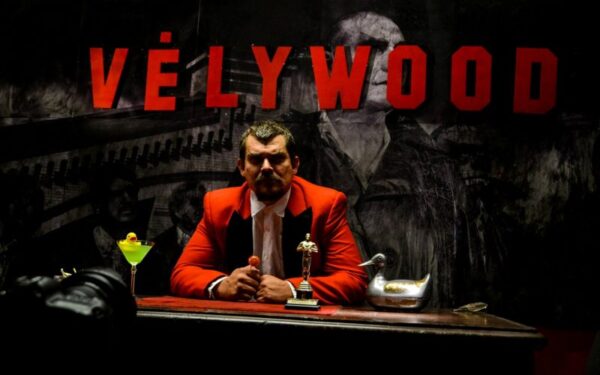 Muzikiniuose pusryčiuse – „Anties“ klipo „making of“ su E. Vėlyviu, Jazzu, M. Repšiu, R. Karpiu ir kt.