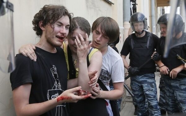 „Tolerancija“: kadrai iš „Gay Pride’2013“ Rusijoje (foto)
