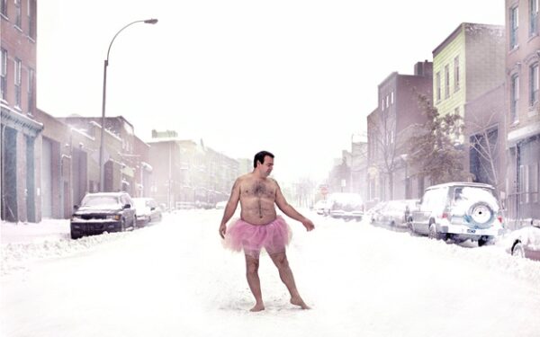 Vyras įlindo į balerinos sijonėlį, kad pralinksmintų vėžiu sergančią žmoną (foto)