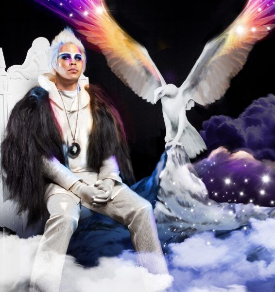 „Empire of the Sun“ pristato naują kosmišką vaizdo klipą