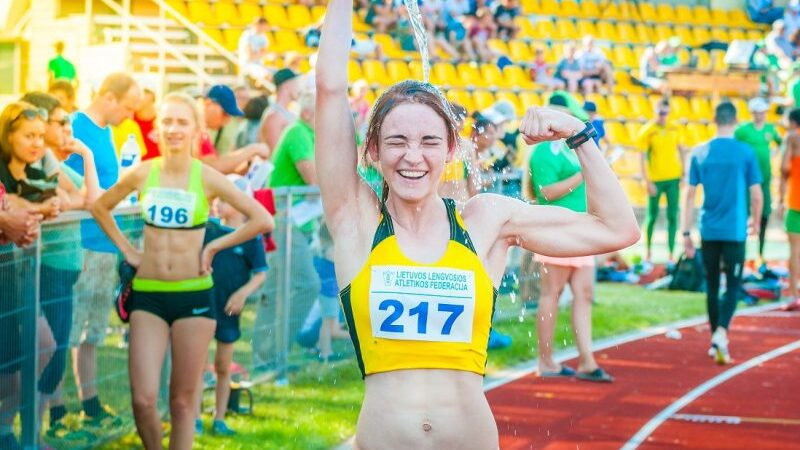 Kiek ir kokį vandenį gerti sportuojant?