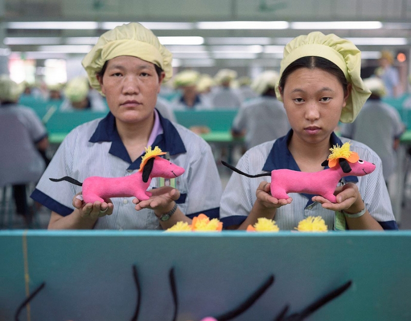 Ekskursija po žaislų fabriką Kinijoje (foto)
